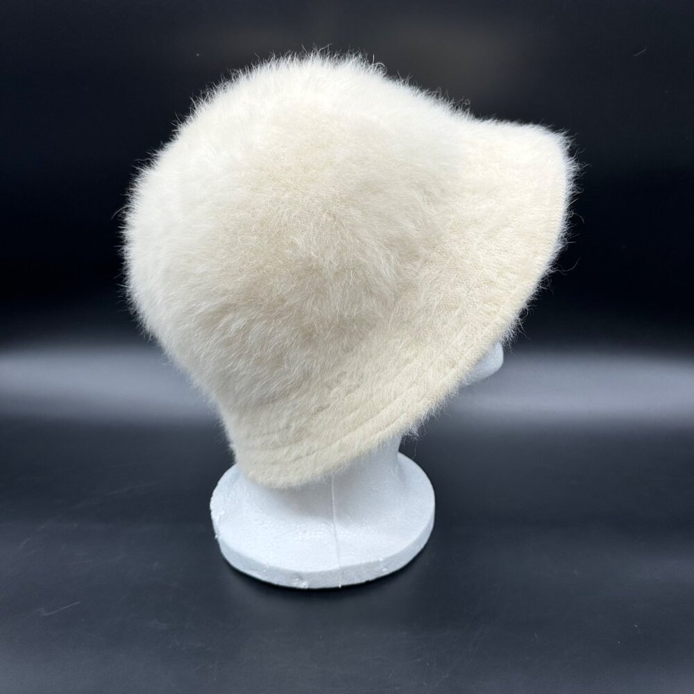 Vintage Hat White Fuzzy Bucket Womens Betmar France Warm Winter 1970s Retro Fash - Picture 4 of 8